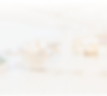 background-girl-easy-wallet-personal-last-section